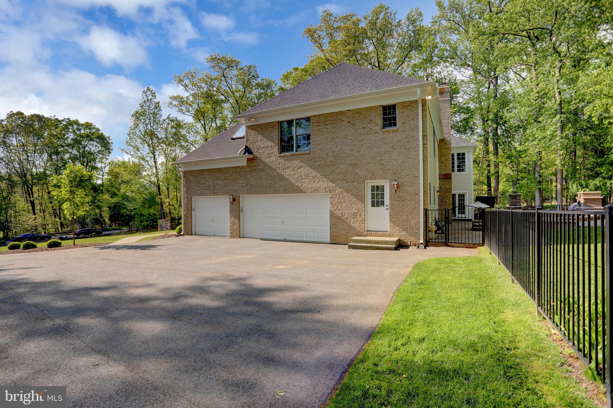 LAURELFORD - Residential