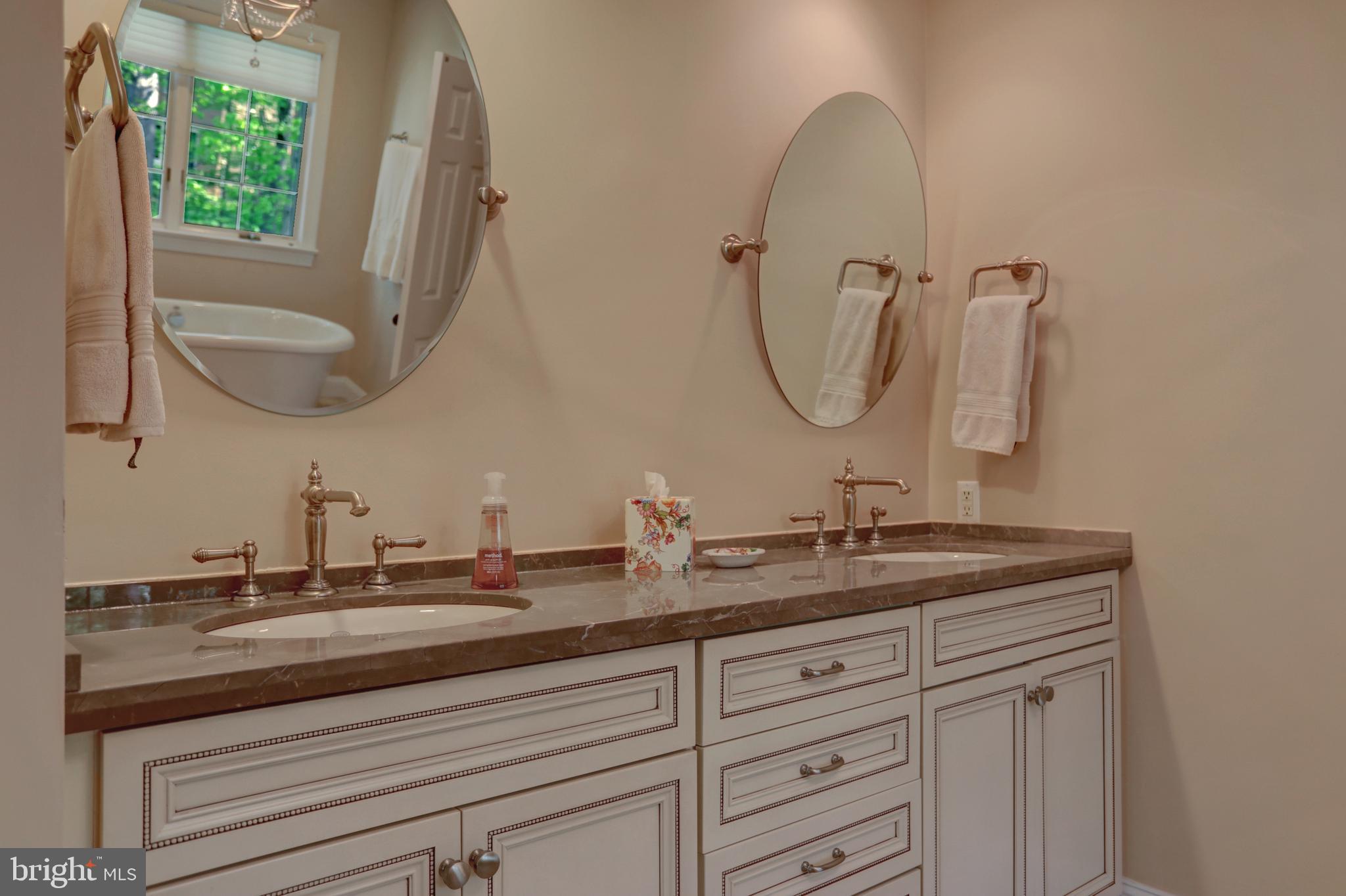 LAURELFORD - Residential