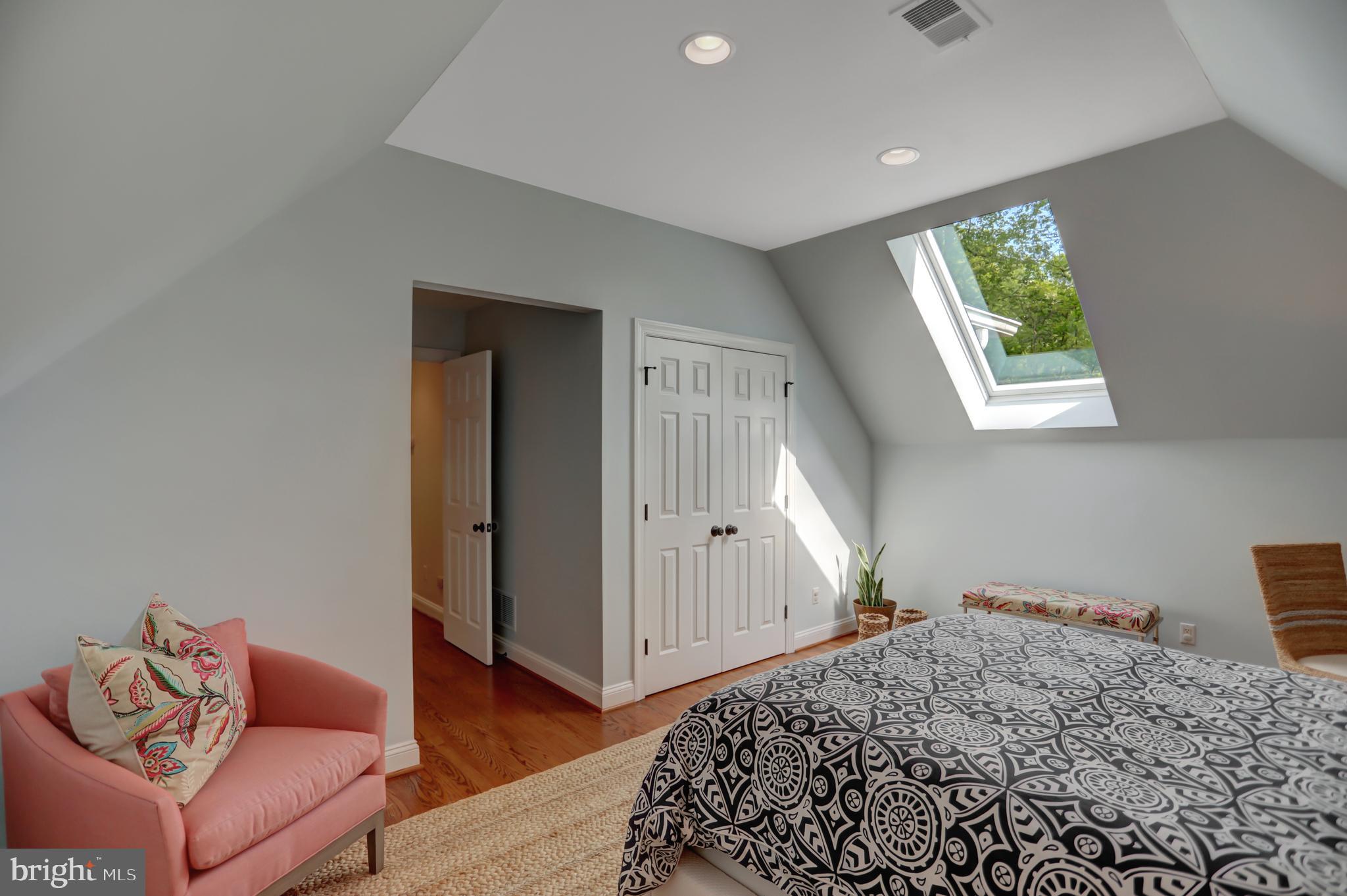 LAURELFORD - Residential