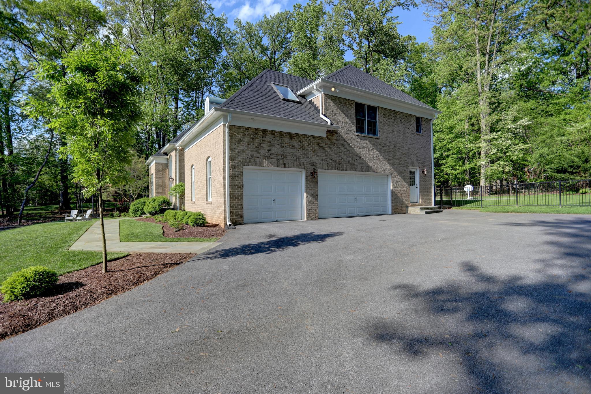 LAURELFORD - Residential