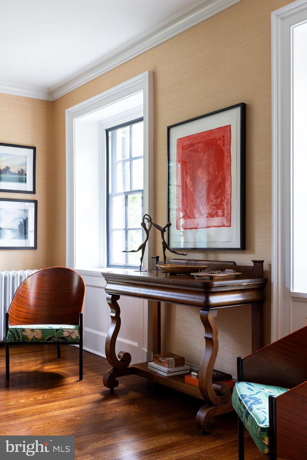 CHESTNUT HILL - Residential