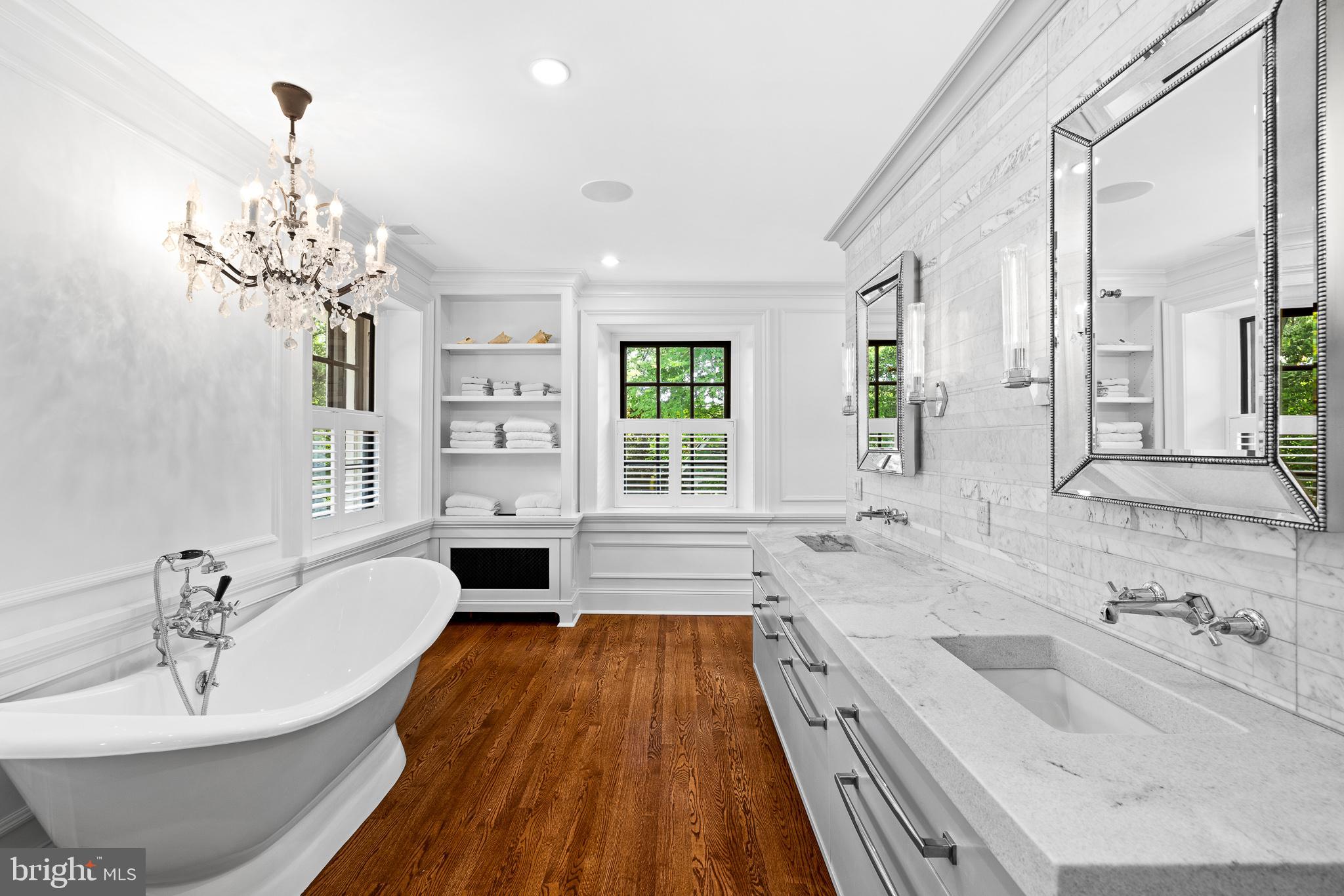 CHESTNUT HILL - Residential