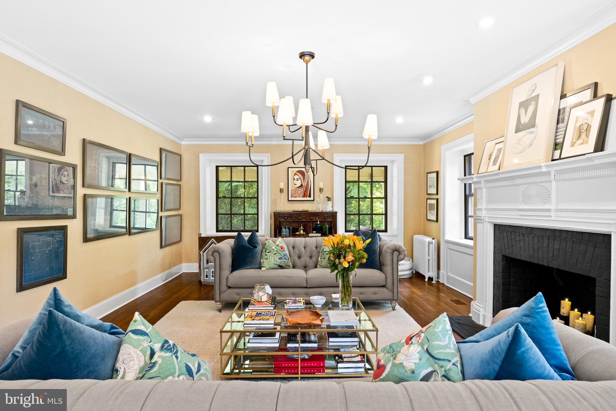 CHESTNUT HILL - Residential