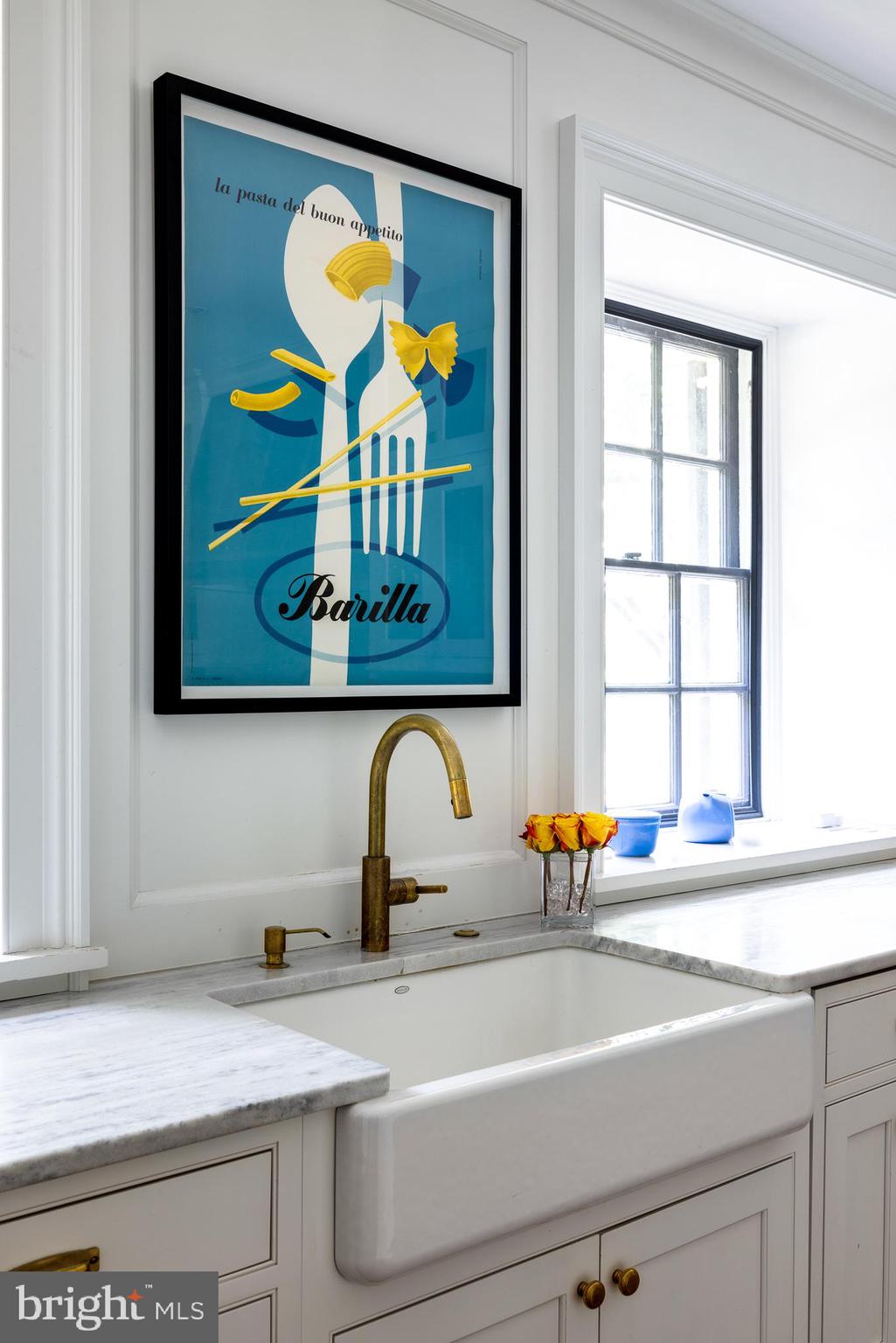 CHESTNUT HILL - Residential