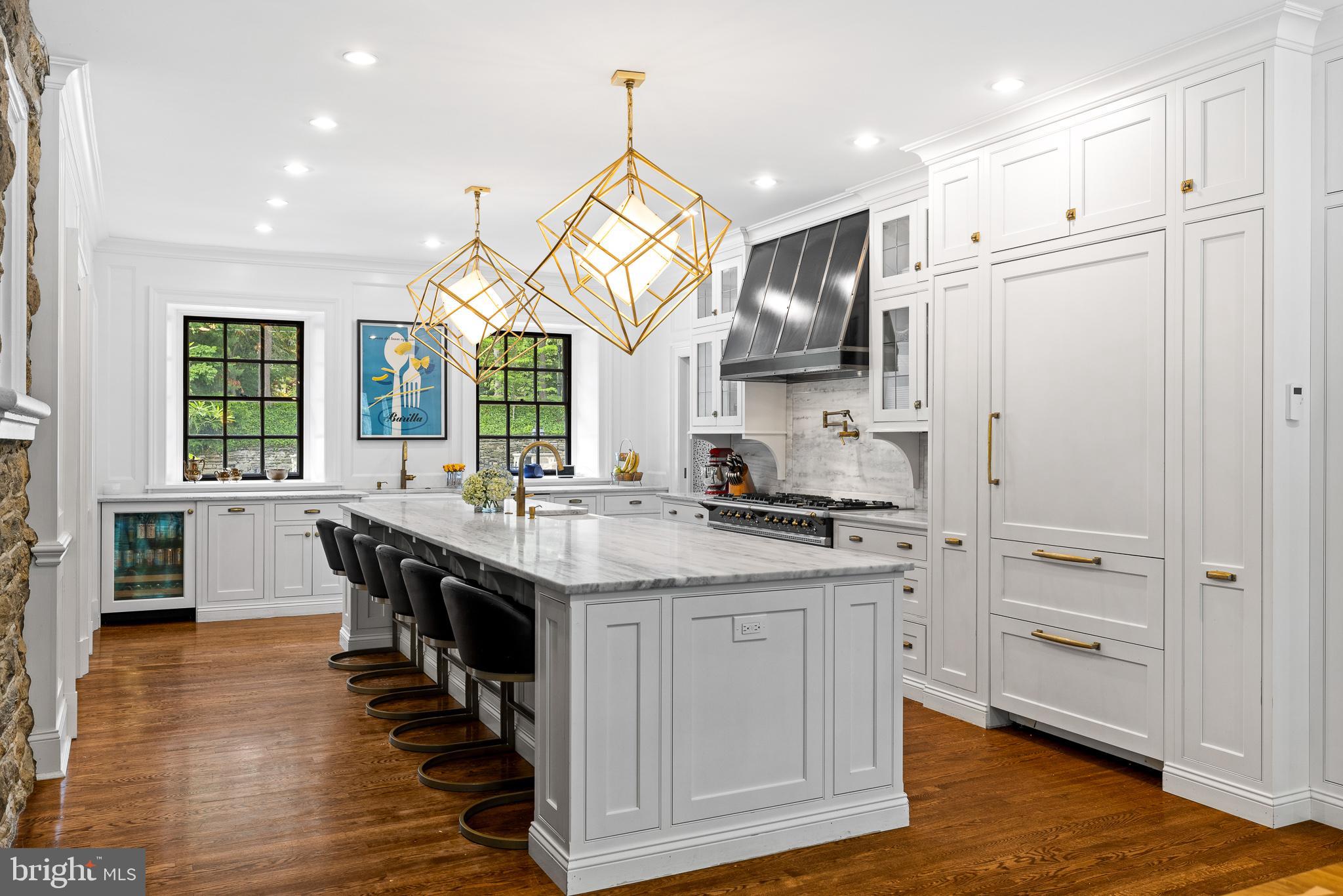 CHESTNUT HILL - Residential