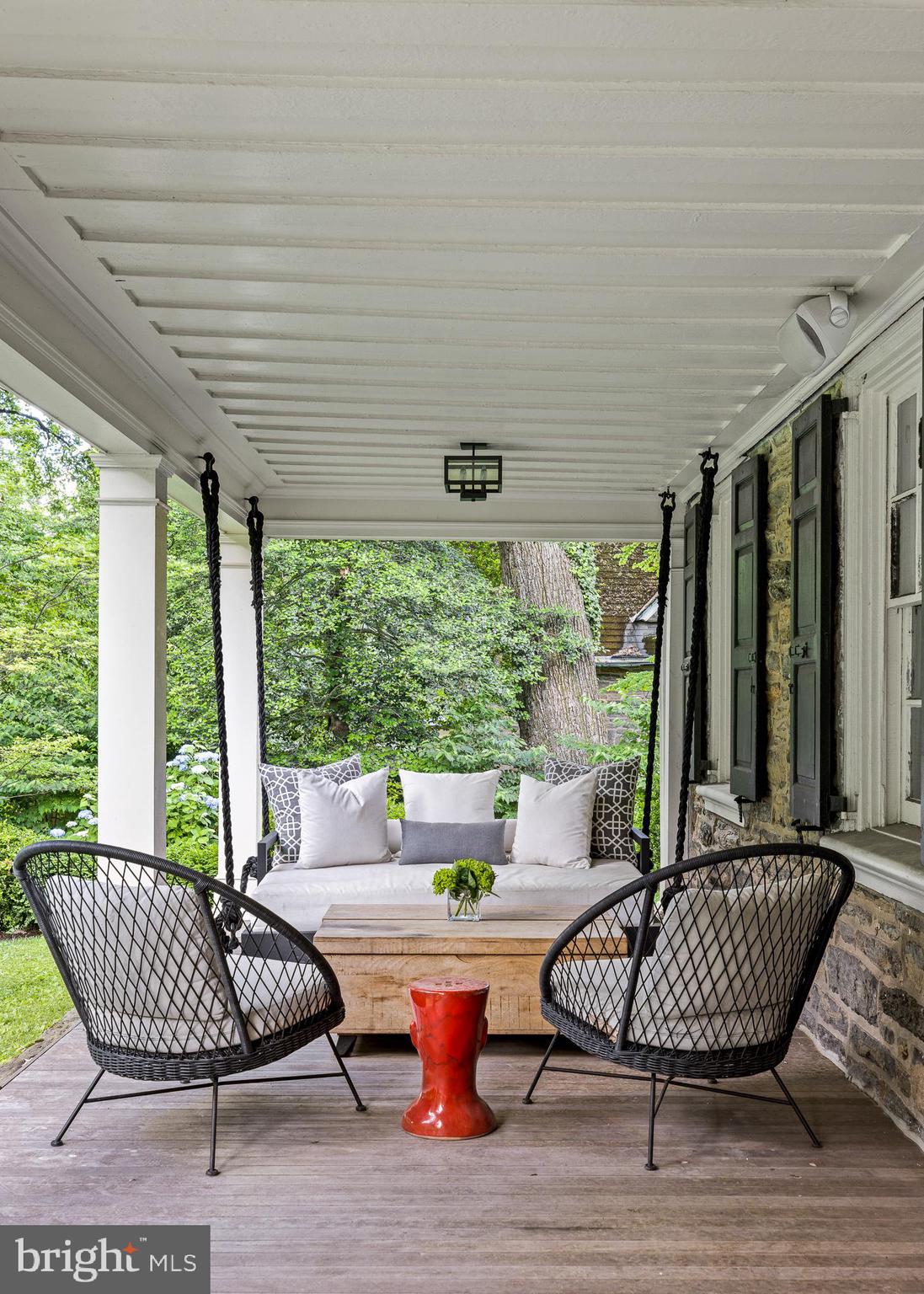 CHESTNUT HILL - Residential