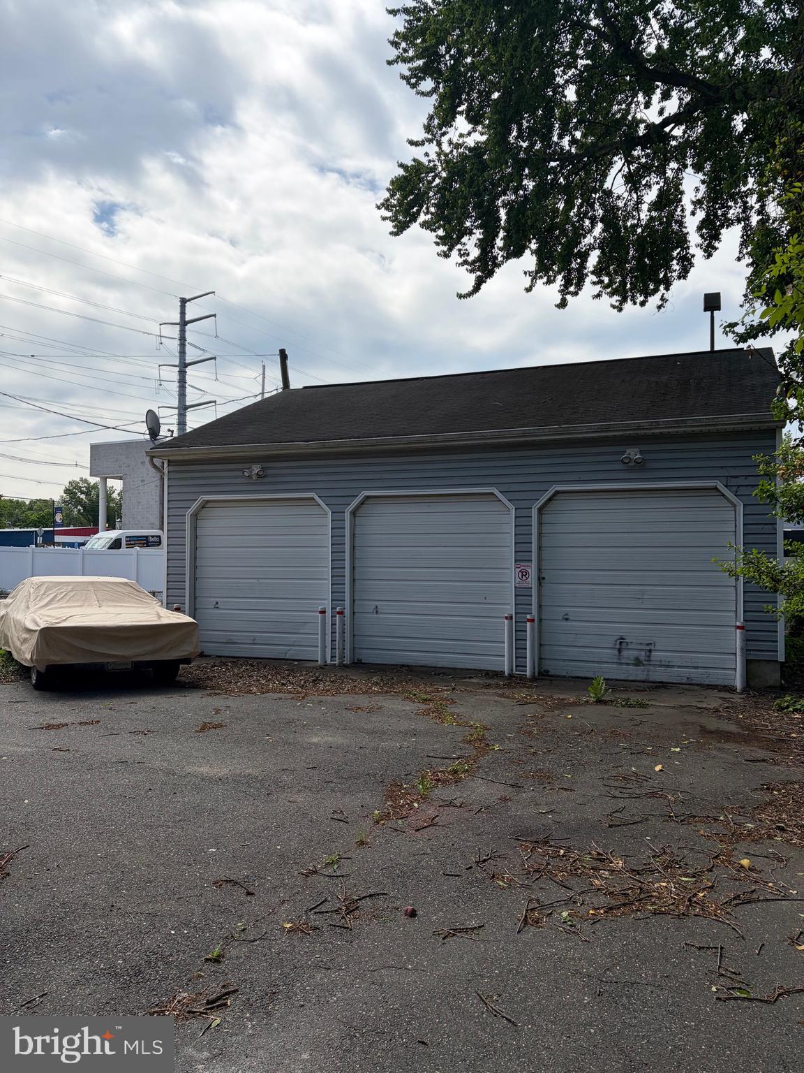 17 PROGRESS AVENUE