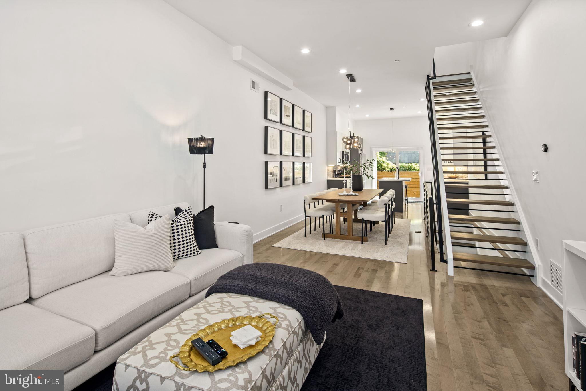2557 TULIP STREET