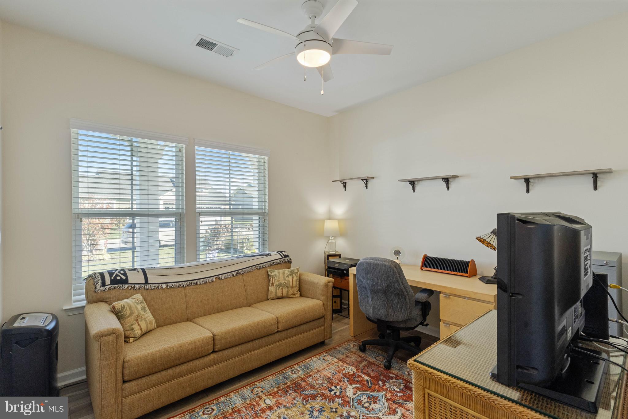 LIGHTHOUSE LAKES - Residential