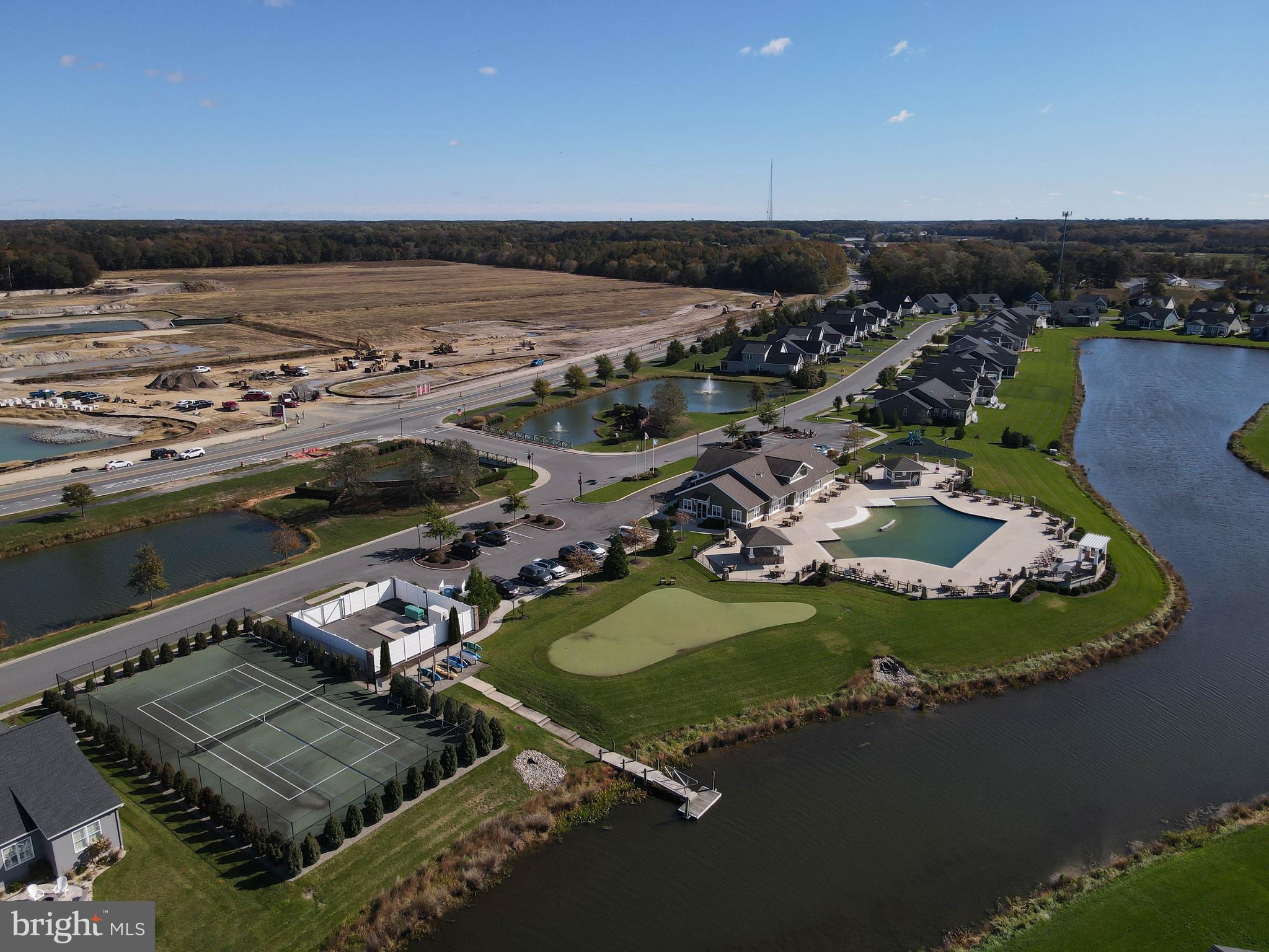 LIGHTHOUSE LAKES - Residential