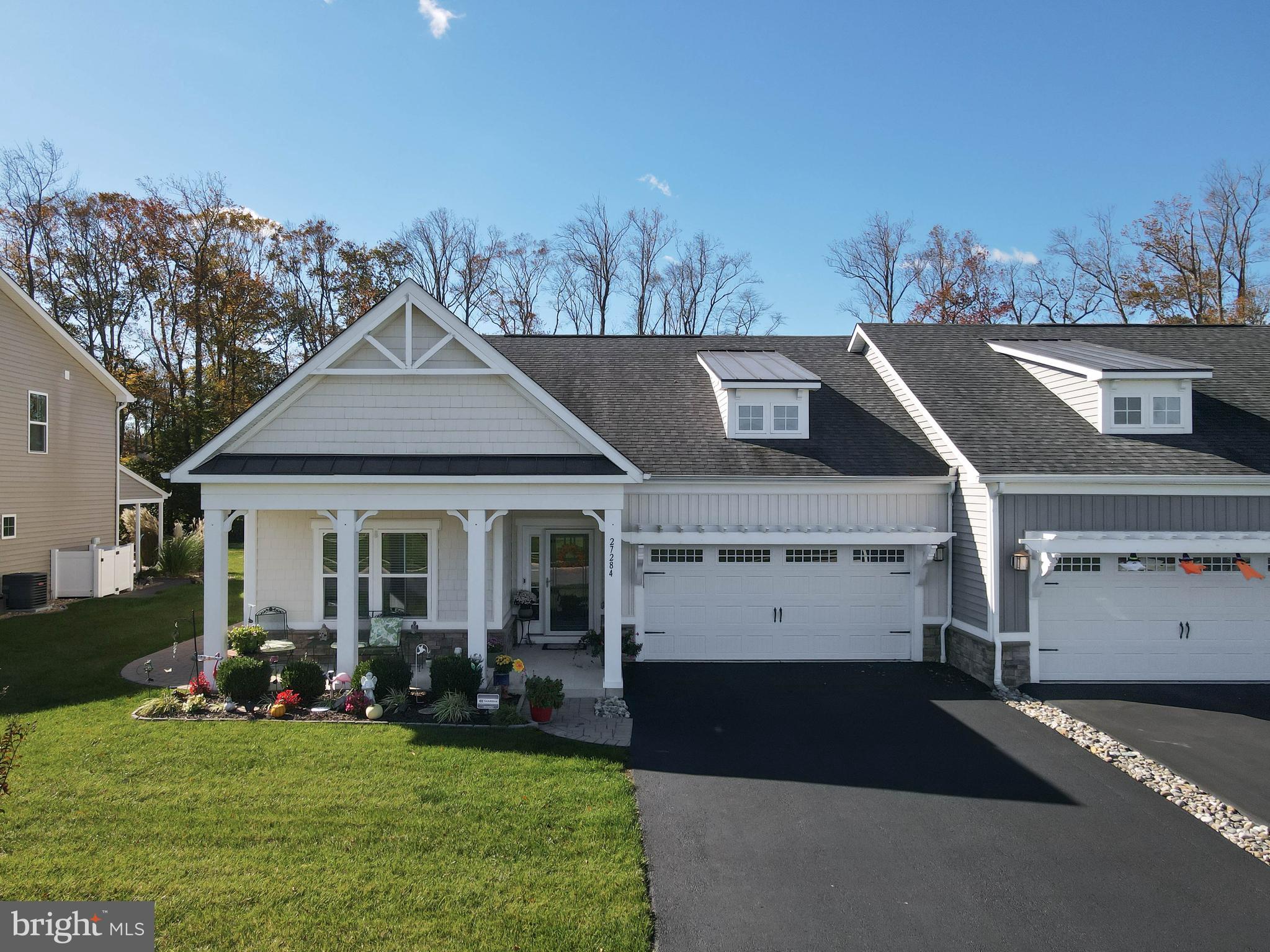 LIGHTHOUSE LAKES - Residential