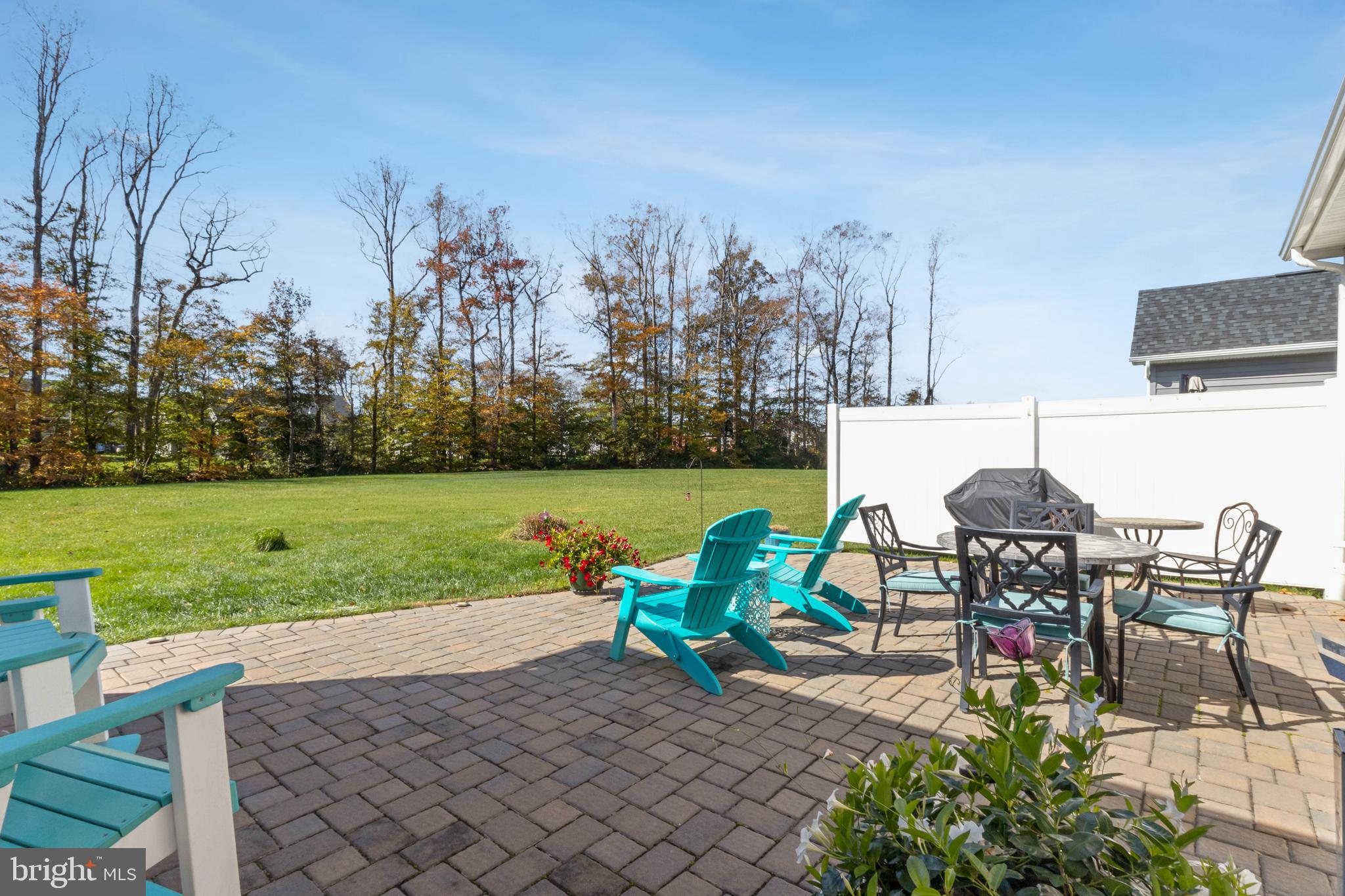 LIGHTHOUSE LAKES - Residential