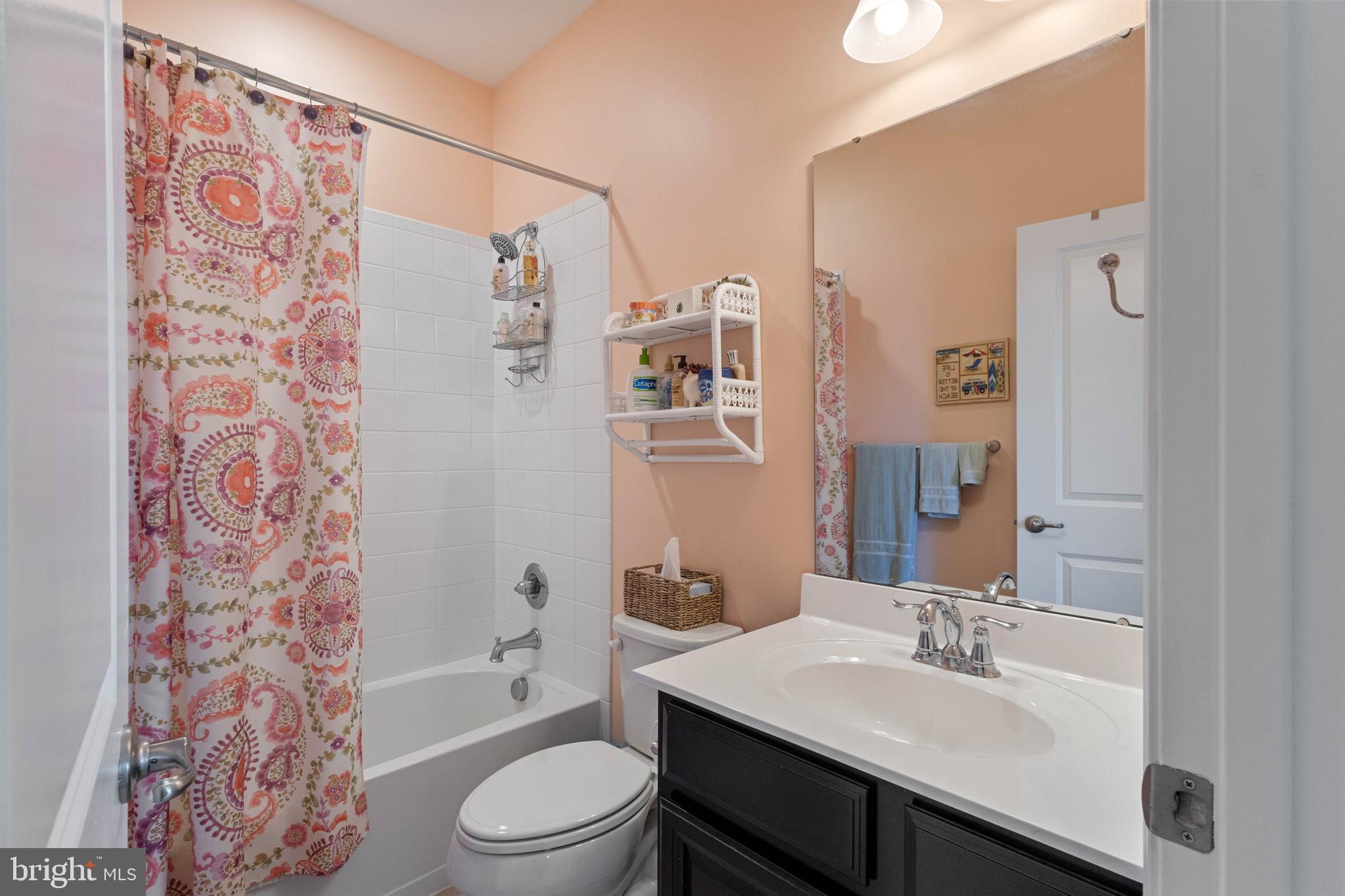 LIGHTHOUSE LAKES - Residential