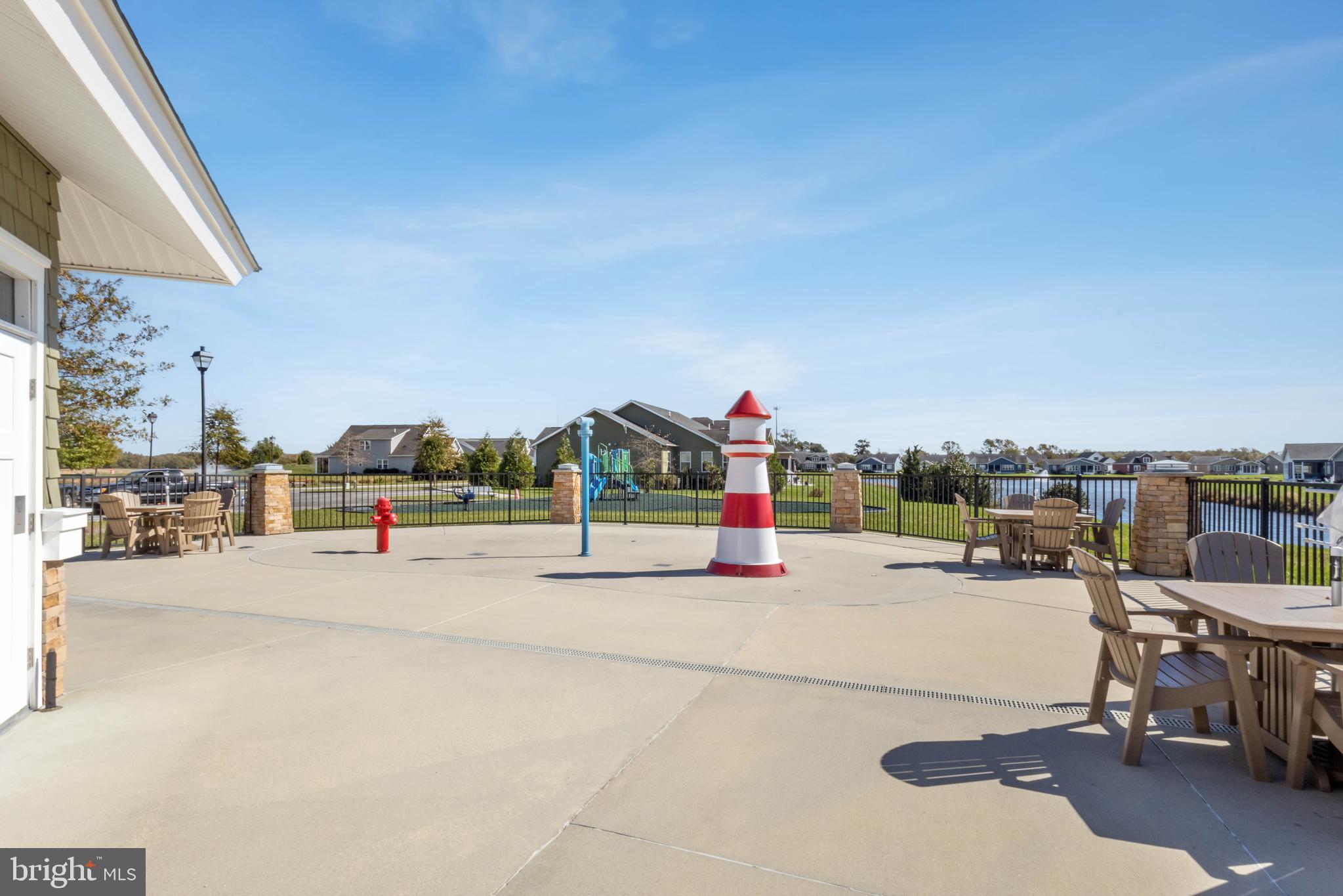 LIGHTHOUSE LAKES - Residential