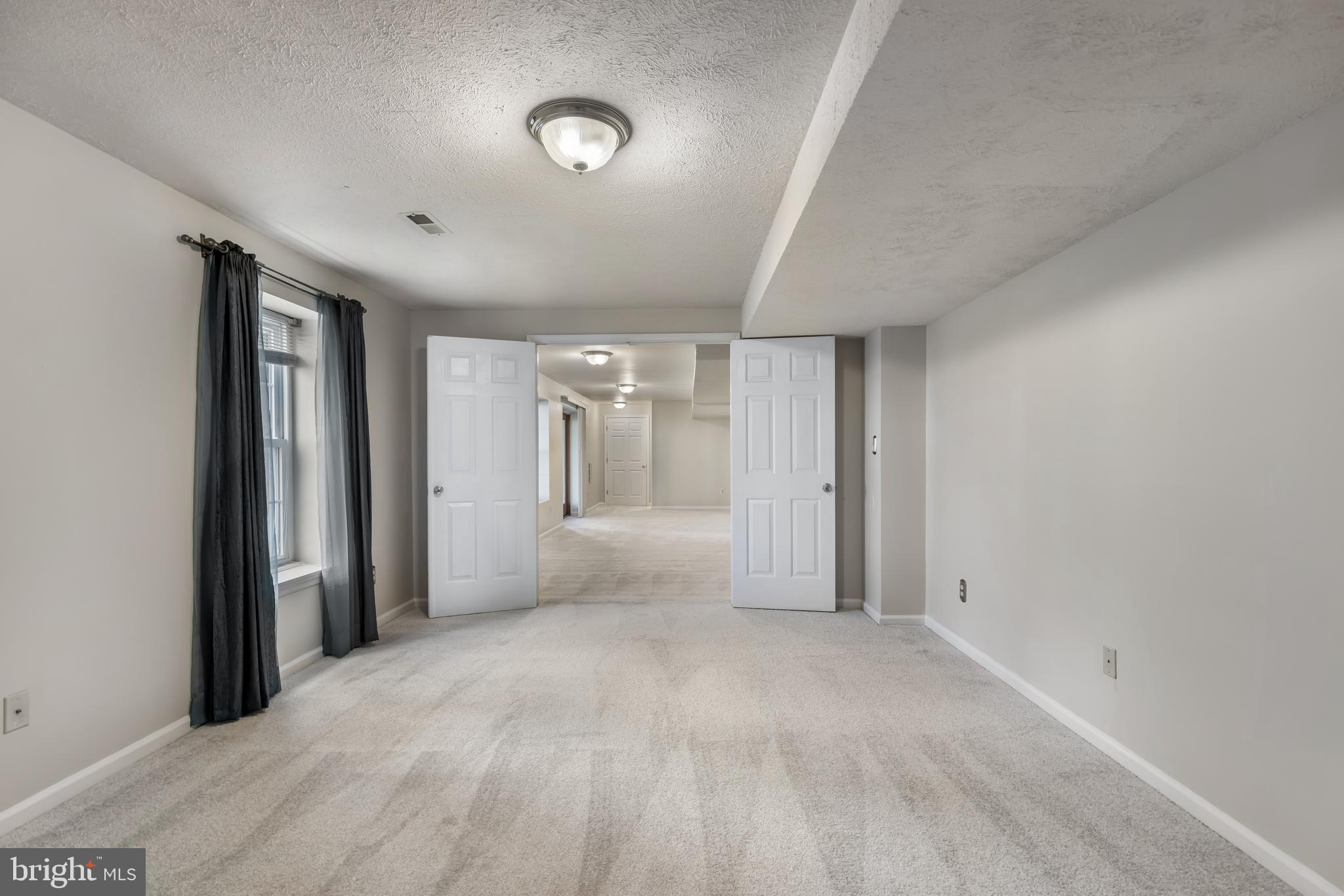 TWIN OAKS FARM - Residential