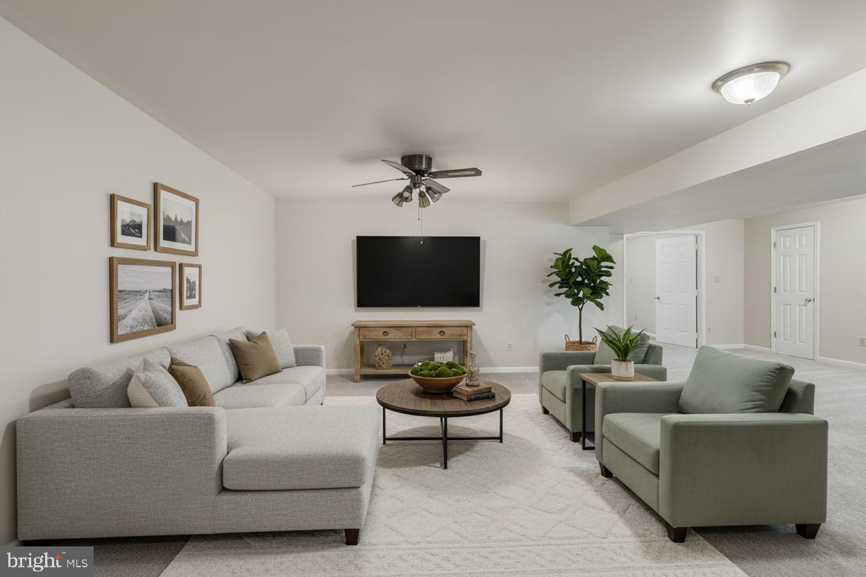 TWIN OAKS FARM - Residential