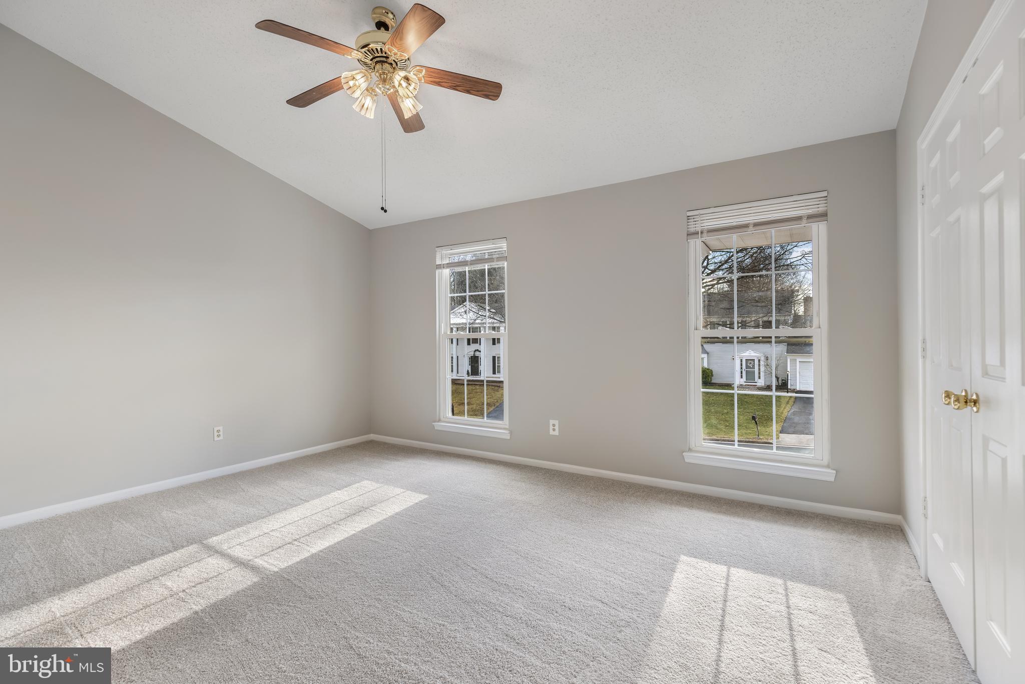 TWIN OAKS FARM - Residential