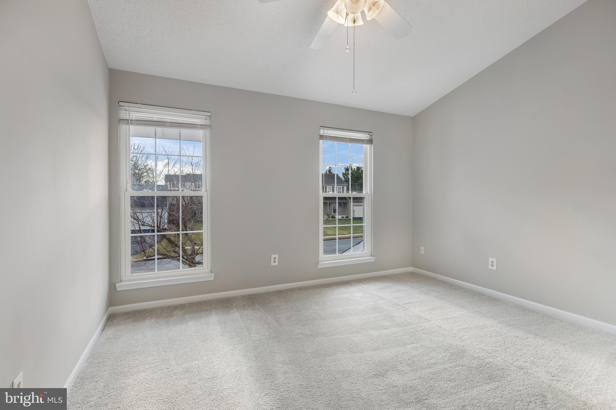 TWIN OAKS FARM - Residential