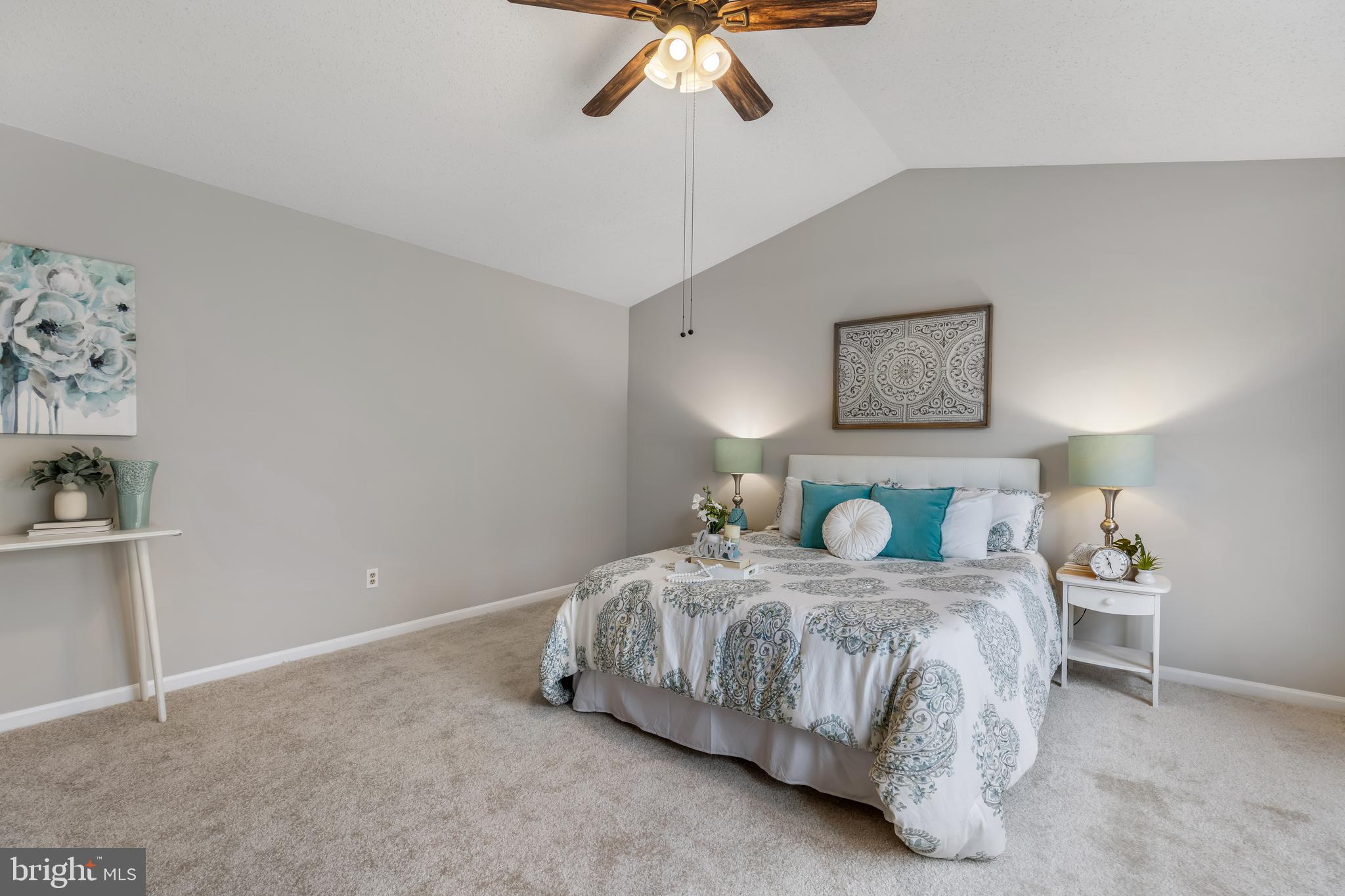 TWIN OAKS FARM - Residential