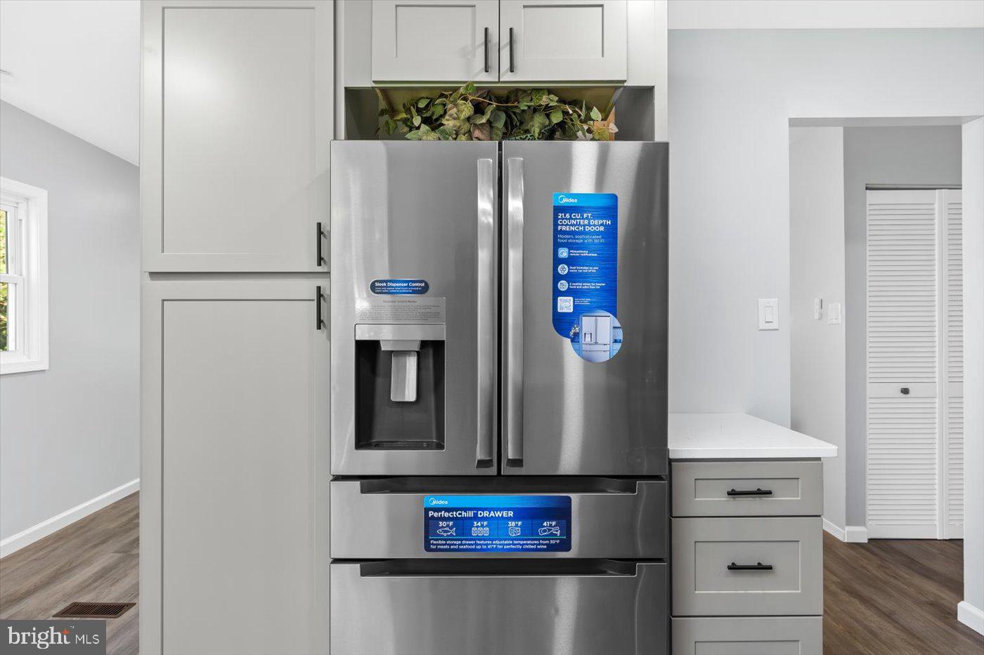 STONEYBROOKE - Residential