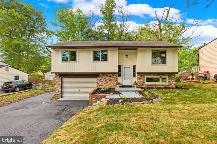 Stunning Remodeled Split-Level Home in Established Neighborhood Near Spotsylvania Courthouse
Welcome to your dream home! Nestled in a charming, well-established neighborhood, this beautifully remodeled split-level home offers modern comfort and convenience. With 3 spacious bedrooms and 2 full baths, this home has been meticulously updated to meet all your needs.
Key Features:
•