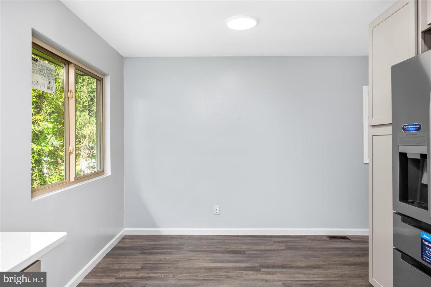 STONEYBROOKE - Residential