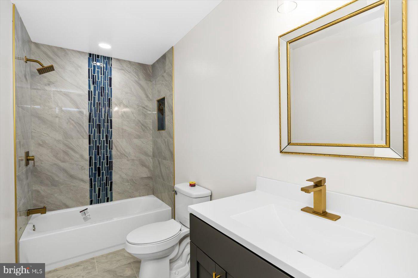 STONEYBROOKE - Residential