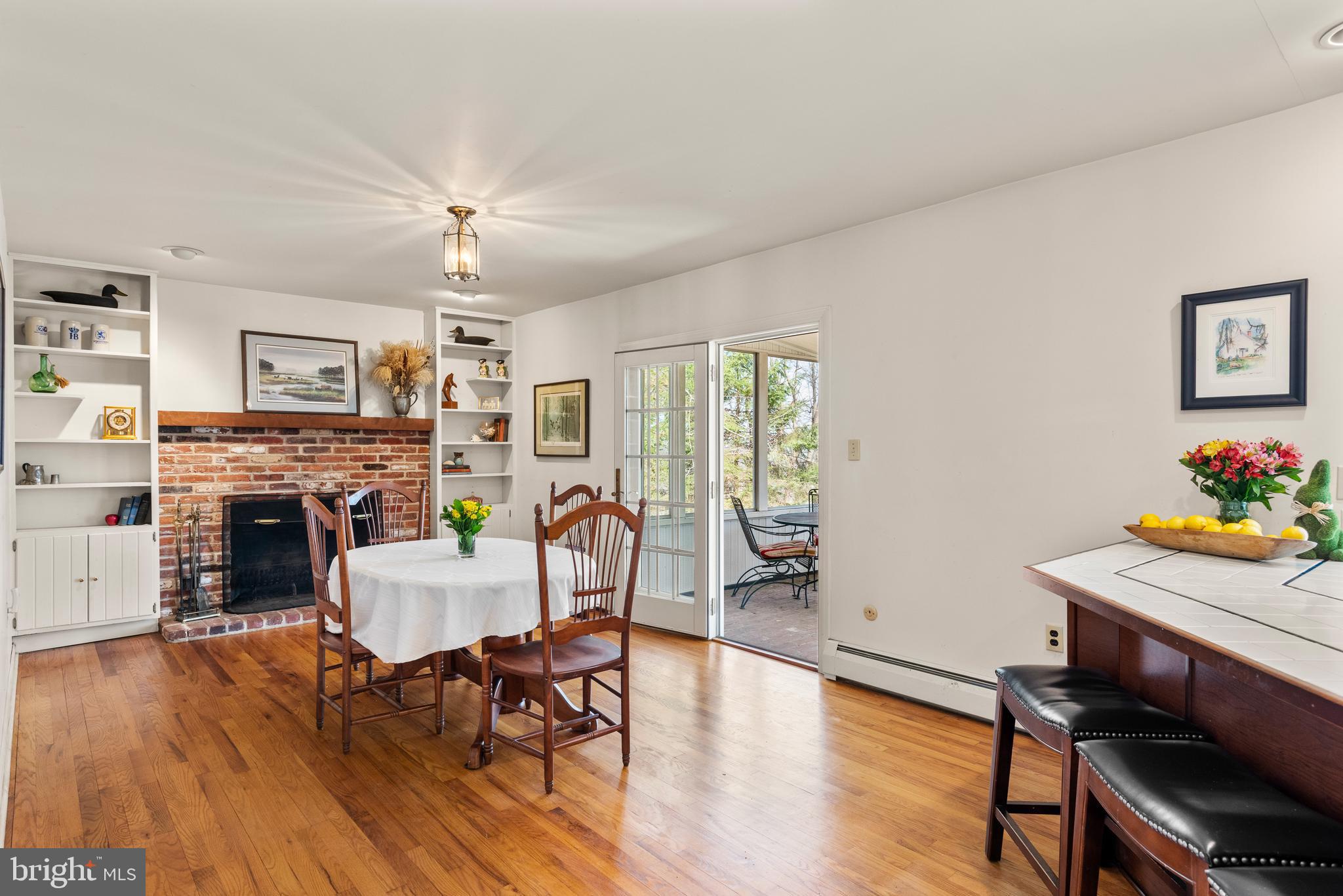 FOUR OAKS FARM - Residential