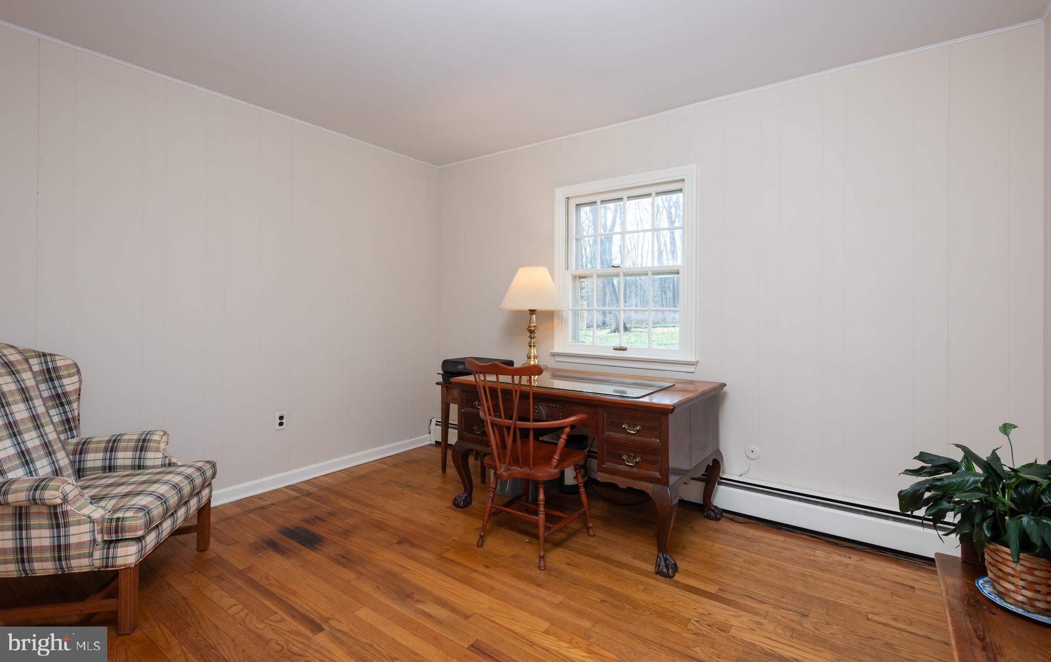 FOUR OAKS FARM - Residential