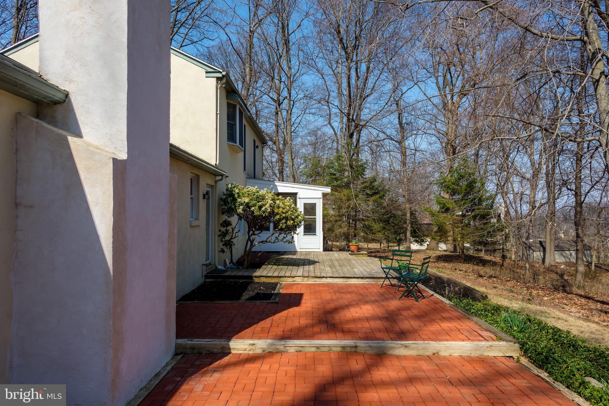 FOUR OAKS FARM - Residential