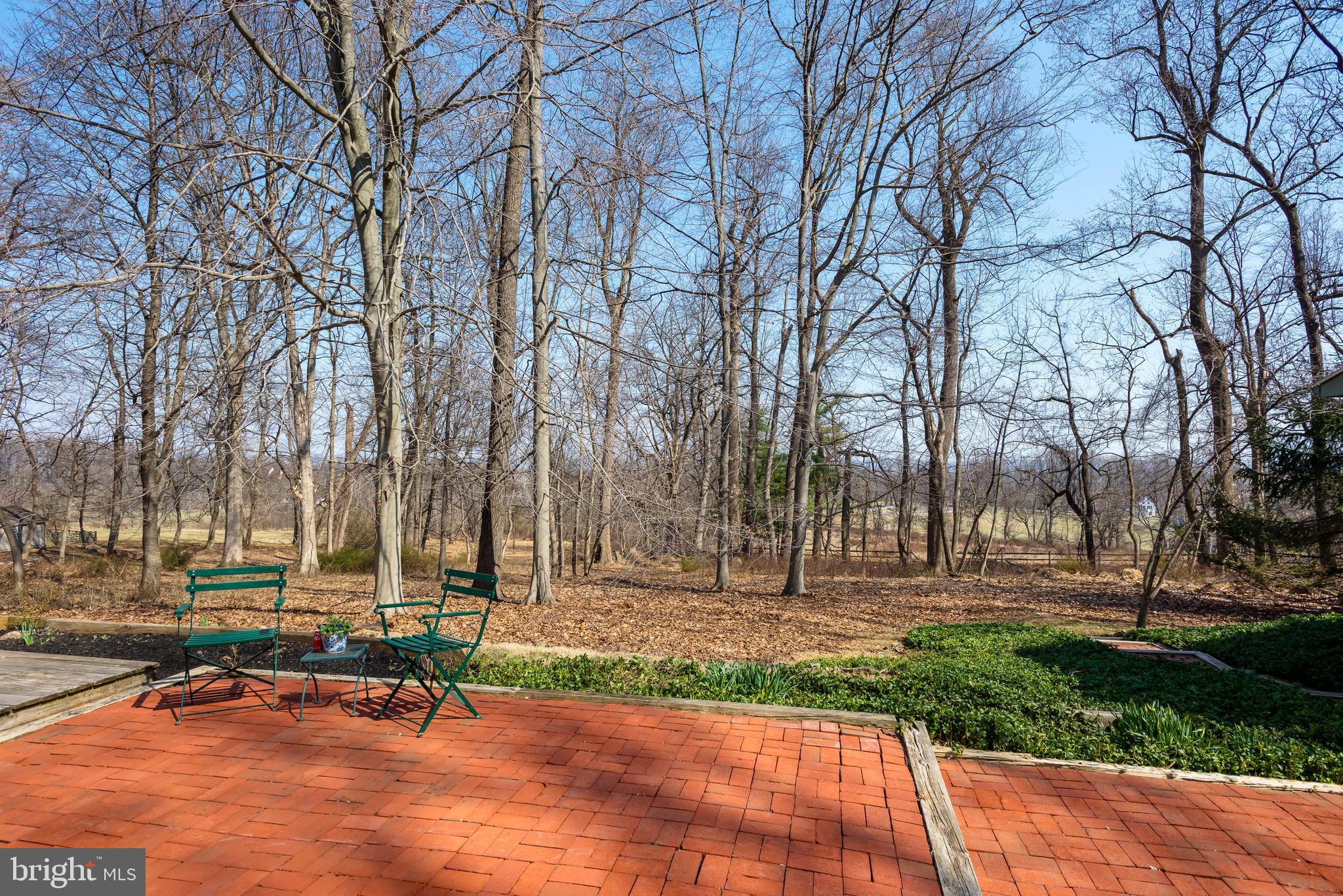 FOUR OAKS FARM - Residential