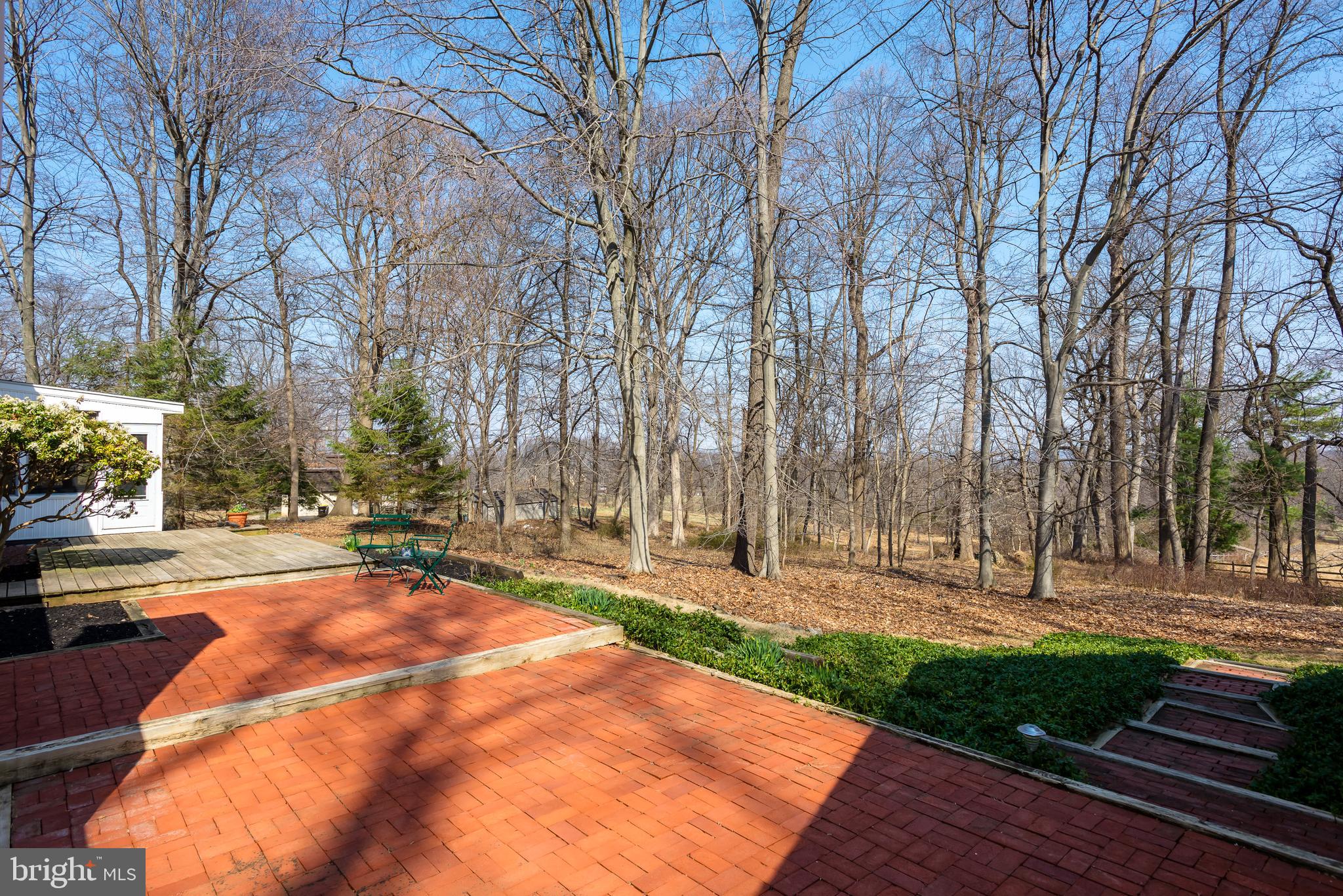 FOUR OAKS FARM - Residential