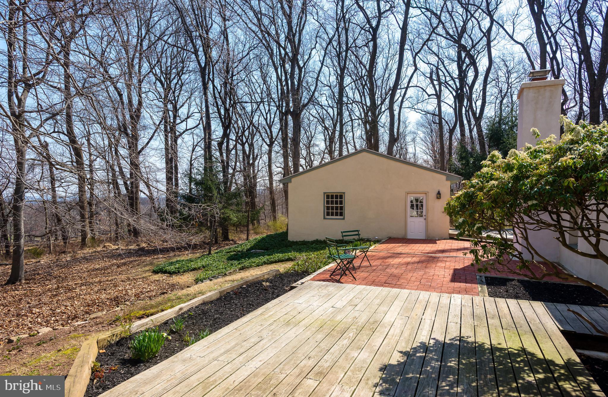 FOUR OAKS FARM - Residential