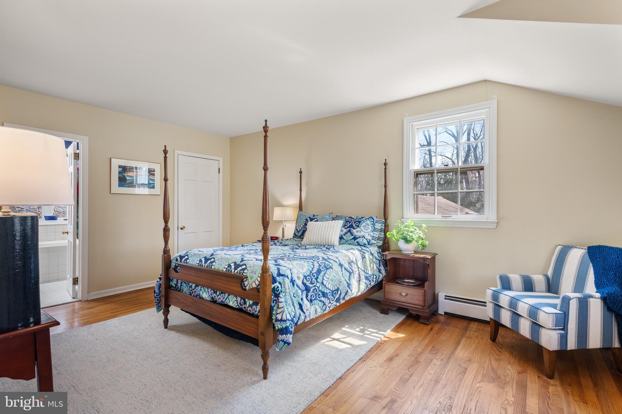 FOUR OAKS FARM - Residential