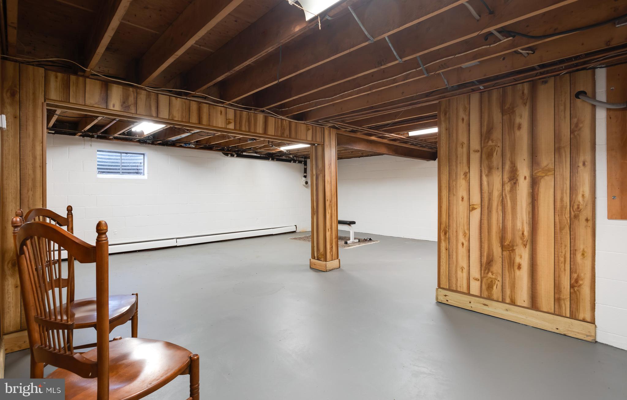 FOUR OAKS FARM - Residential