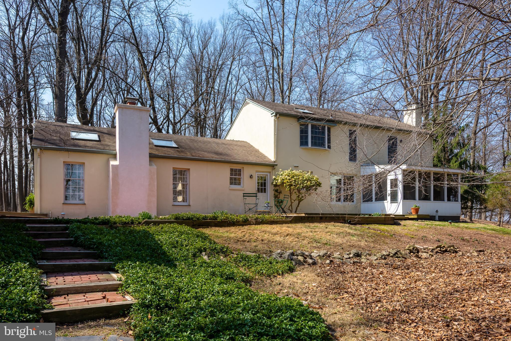 FOUR OAKS FARM - Residential