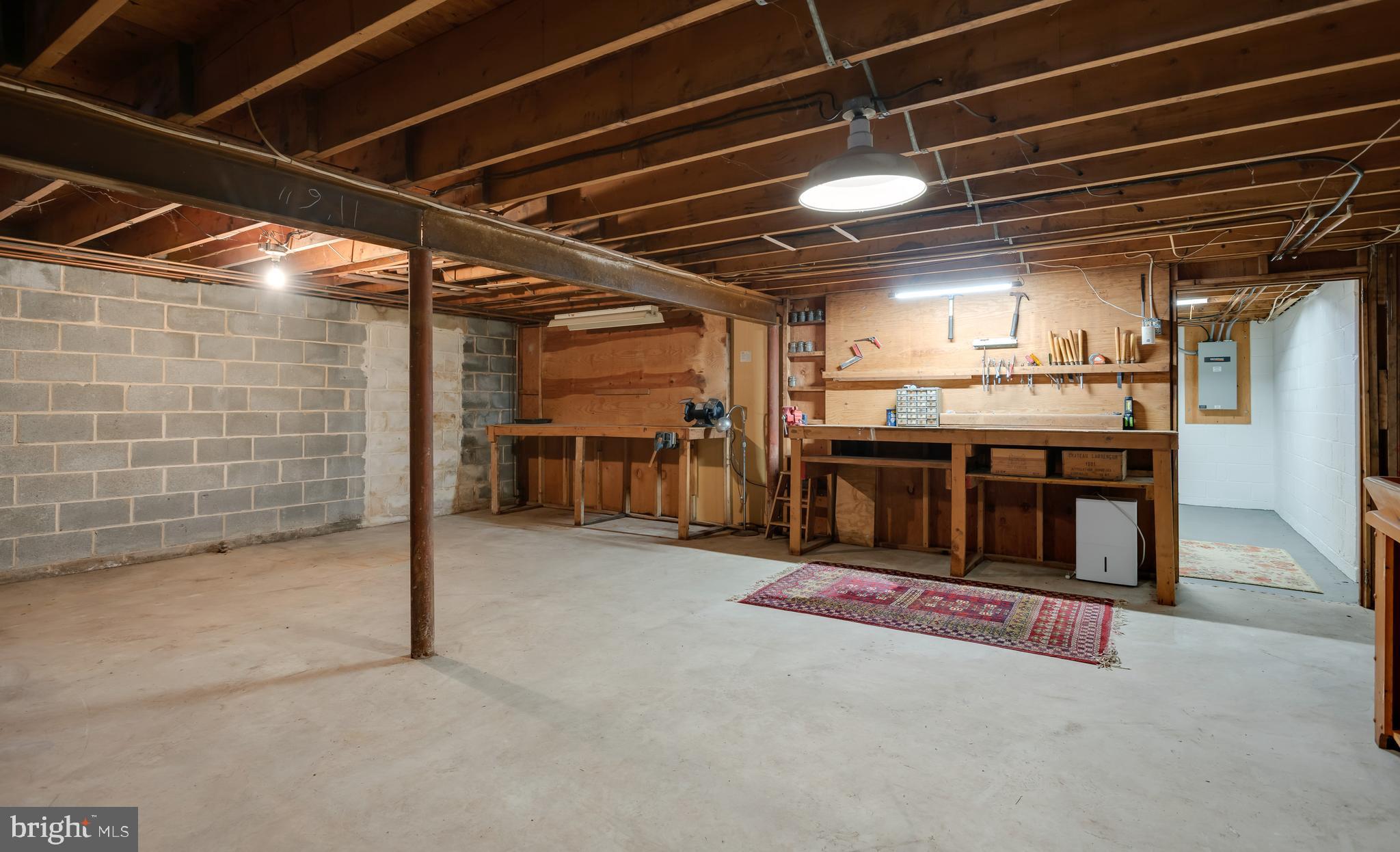 FOUR OAKS FARM - Residential