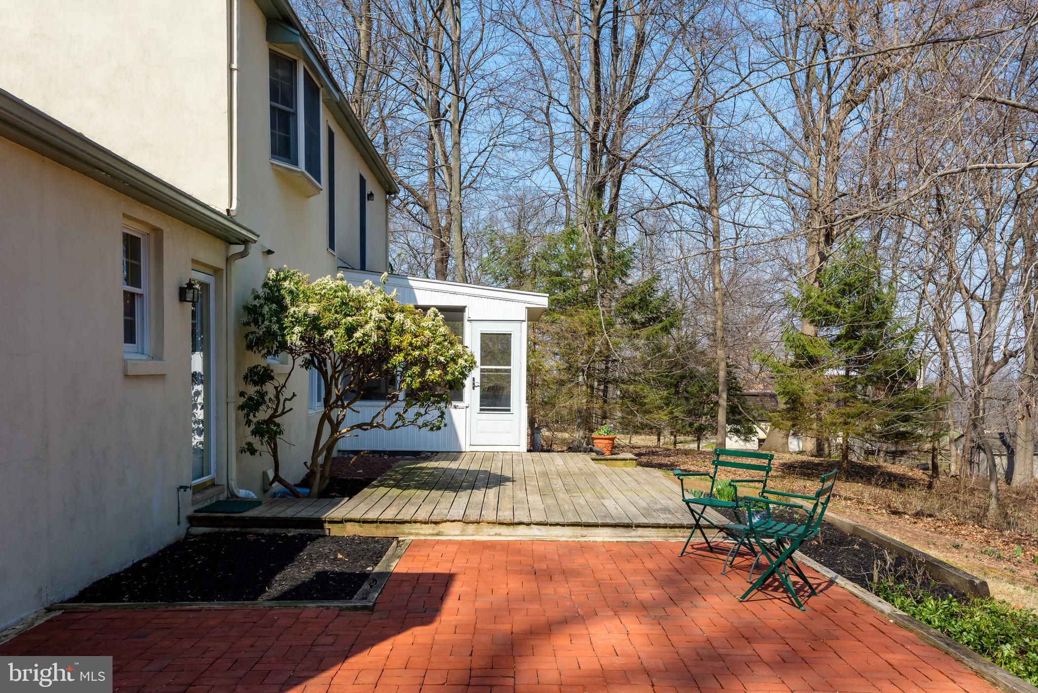 FOUR OAKS FARM - Residential