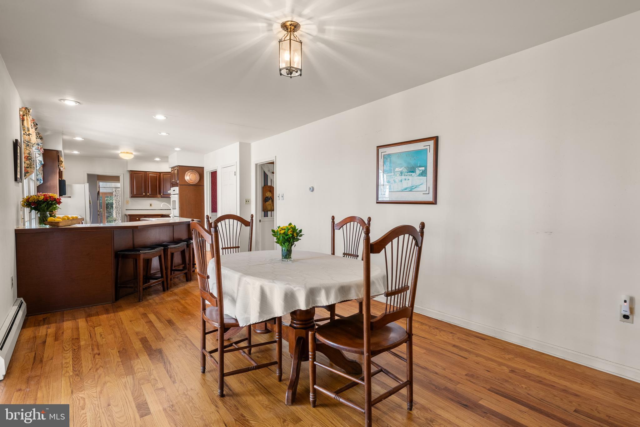 FOUR OAKS FARM - Residential