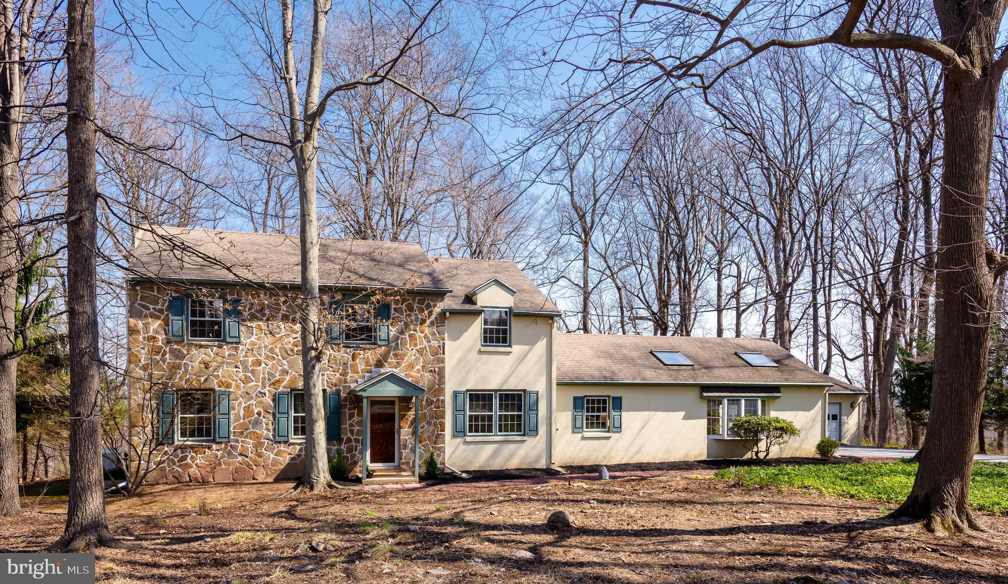 FOUR OAKS FARM - Residential
