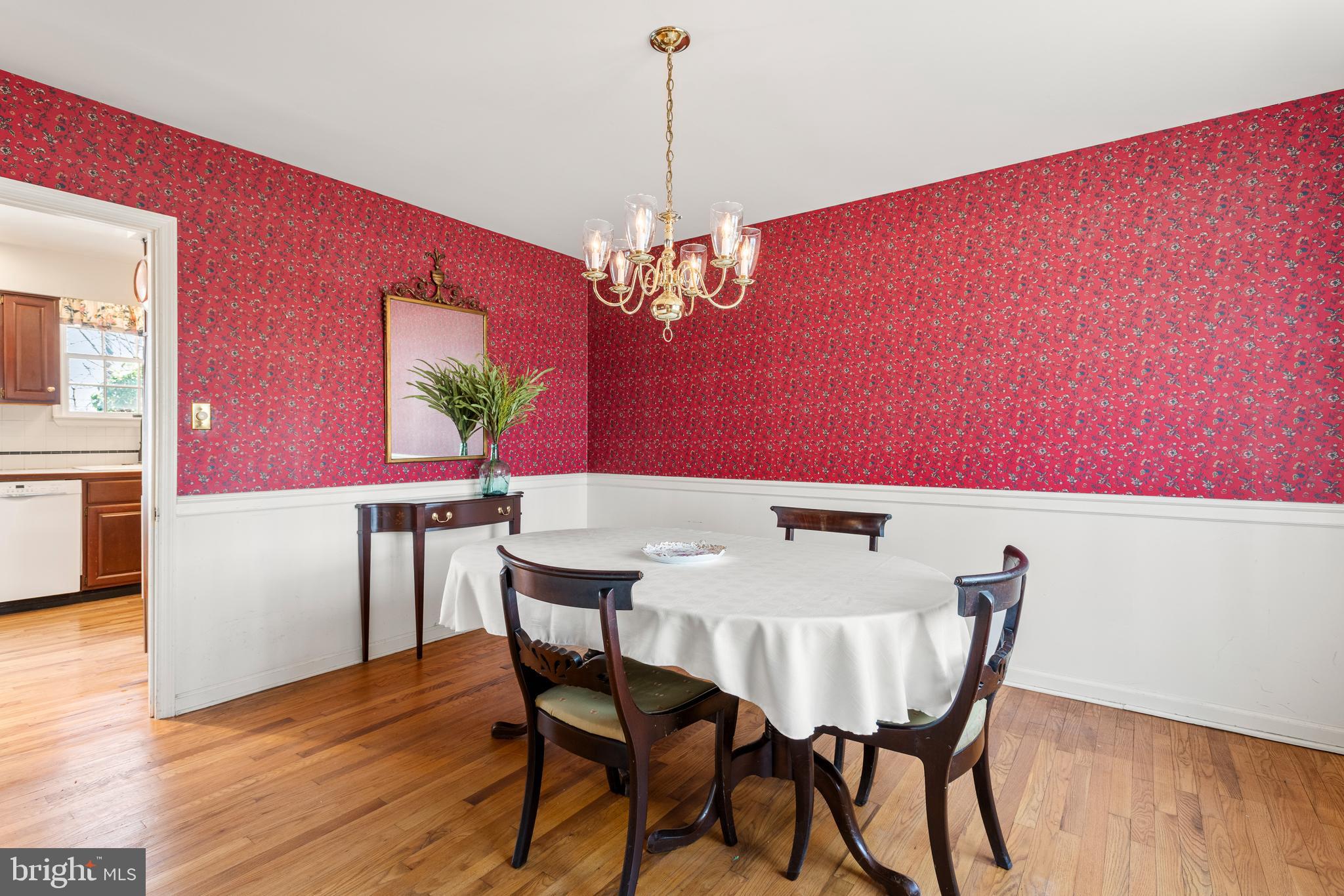 FOUR OAKS FARM - Residential