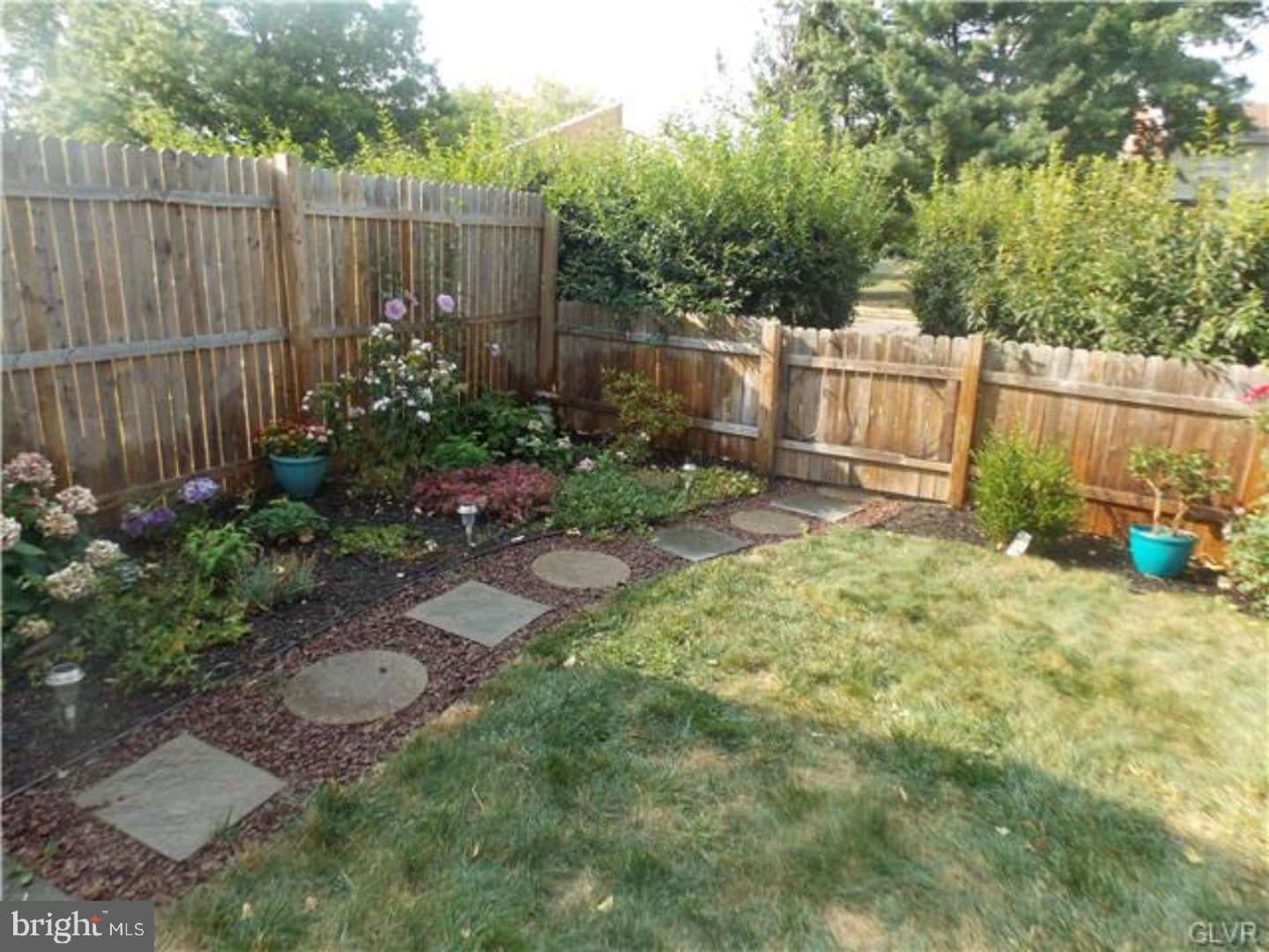 40 MIMOSA COURT