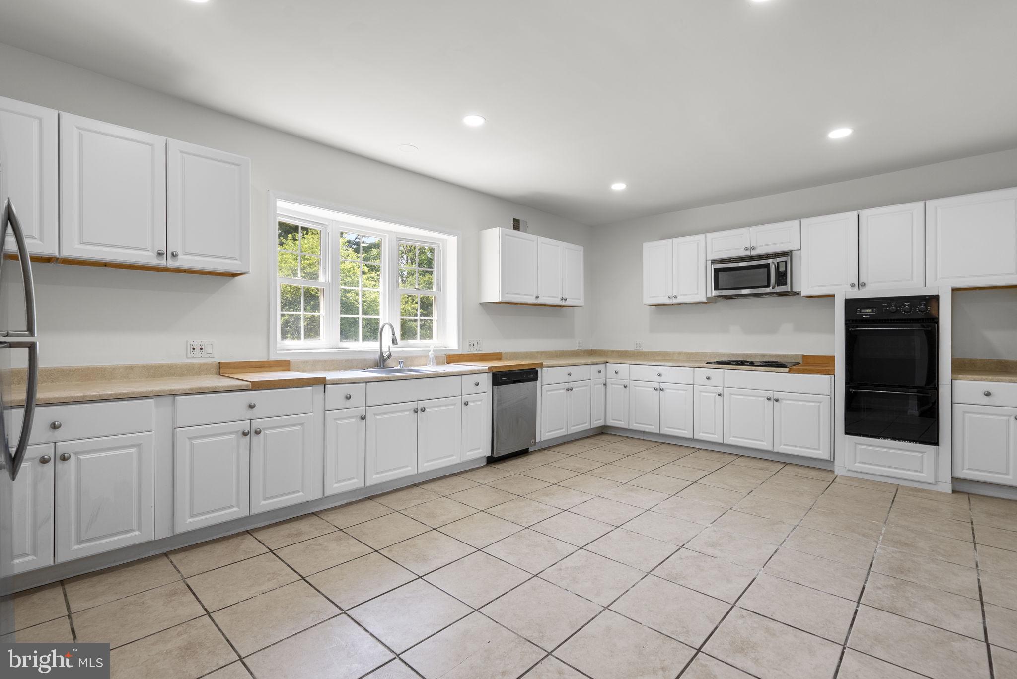 CLARKSBURG OUTSIDE - Residential