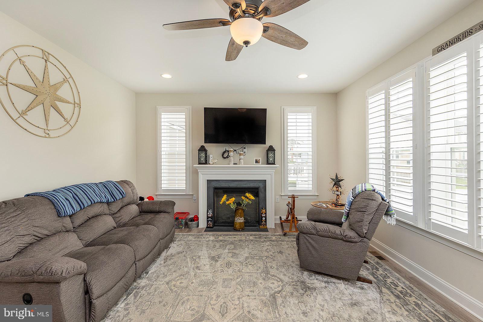 MARTINSBURG STATION - Residential