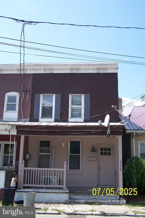 215 E ELM STREET TAMAQUA PA 18252