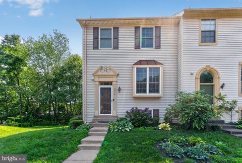 Townhouse For Rent - 3316 Stone Heather Court<br/> HERNDON, VA 20171