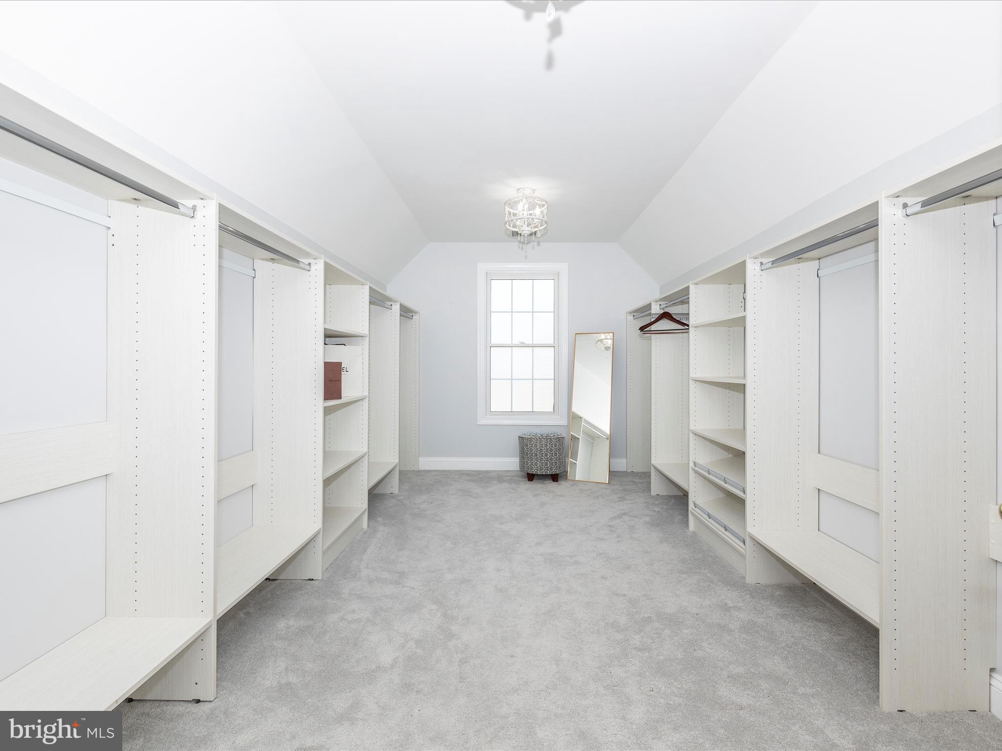 GREENHILLS FARM - Residential