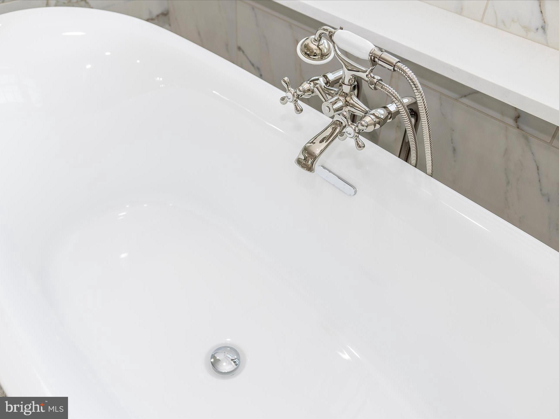 GREENHILLS FARM - Residential