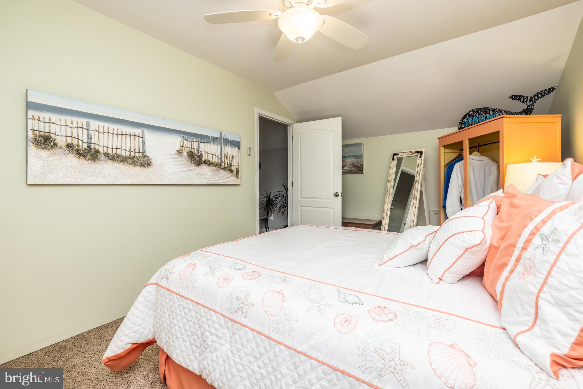 VILLAGES AT HILLVIEW - Residential