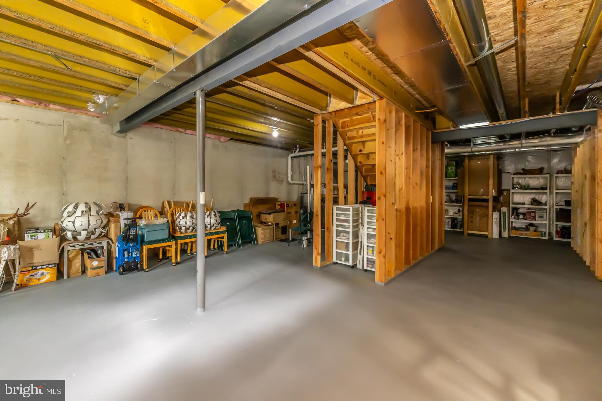 VILLAGES AT HILLVIEW - Residential